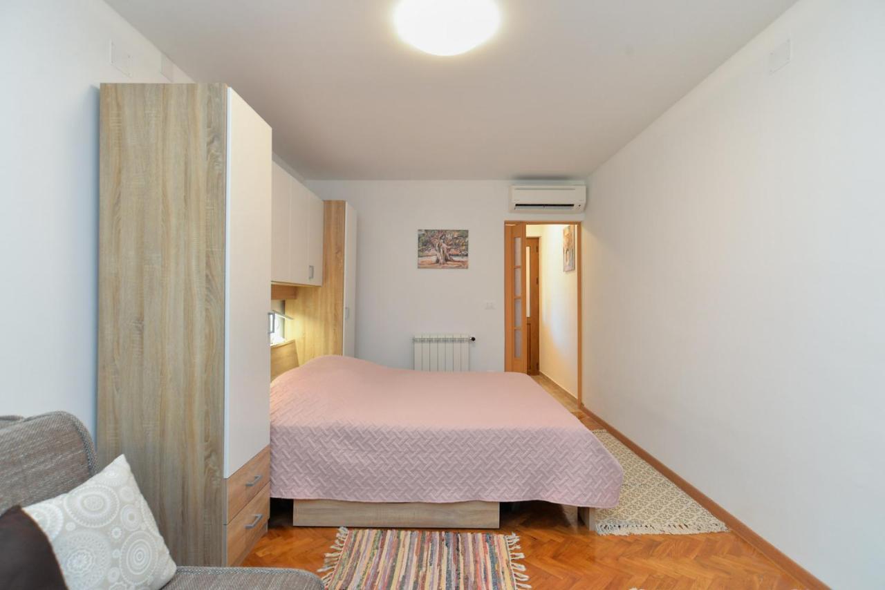 Apartments Voltica 1049 Rovinj Exterior photo